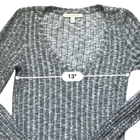 Express OneEleven tight knit top gray white marble V neck long sleeves Women M - Picture 11 of 12
